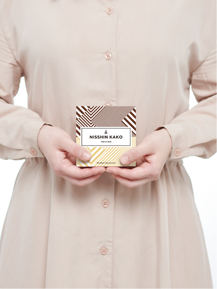 DELUXE BLOND CHOCOLATE